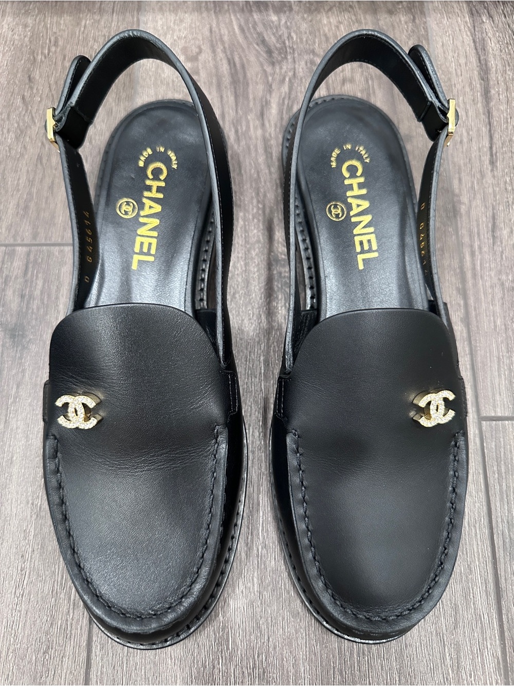 $1.6K 2026 CHANEL BLACK LEATHER LOAFERS SLINGBACK SHOES GOLD STRASS CC LOGO 38 - Picture 3 of 15